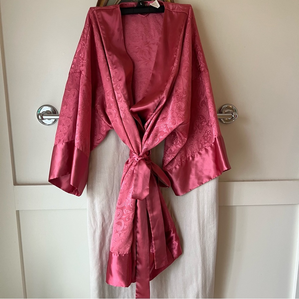 Victoria's Secret gold label vintage silky feel robe rose with belt
